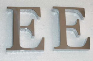 深圳富乐广告 专业水晶字制作，打造高清视觉盛宴